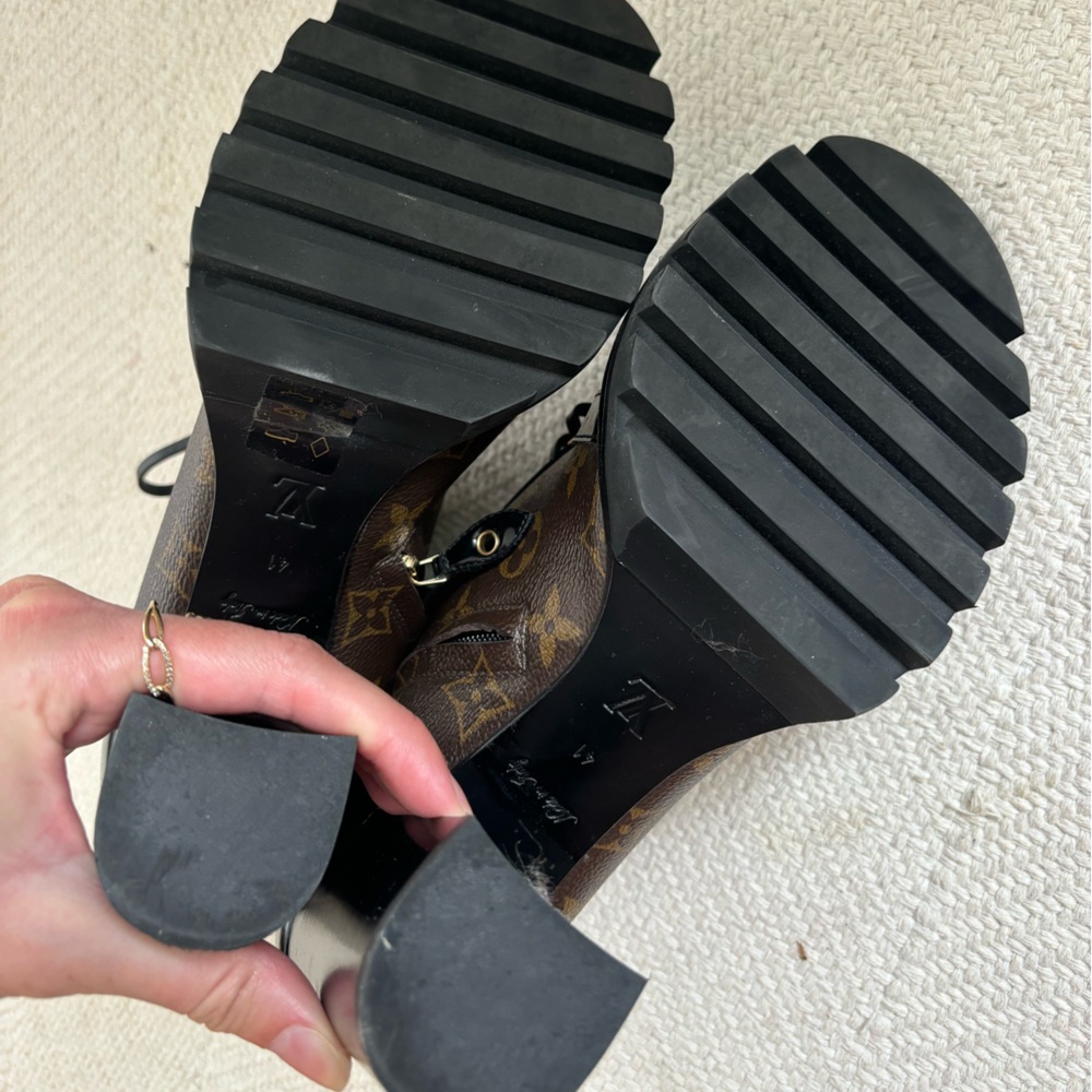 LOUIS VUITTON Star Trail Ankle Boot - Picture 2 of 5